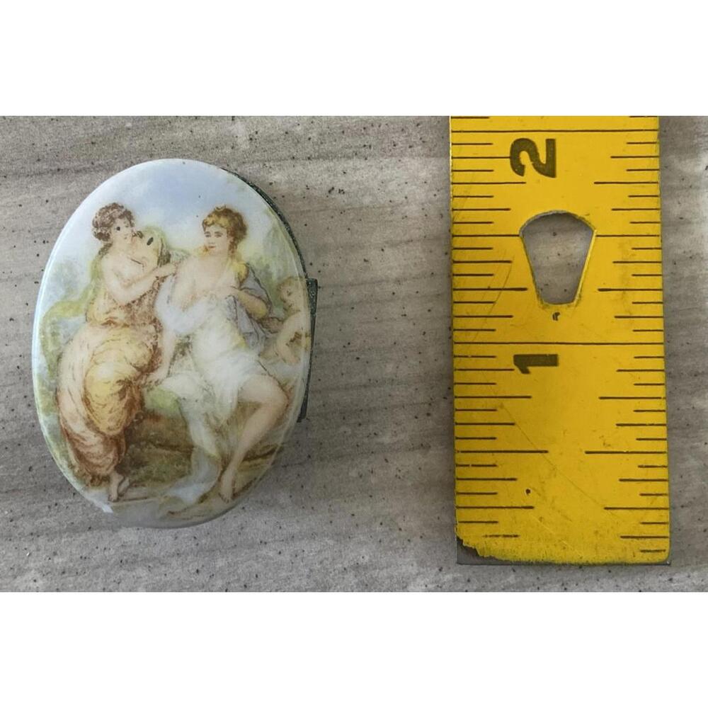 Vintage Trinket Pill Box Oval Tin Renaissance Vtg Box - Picture 2 of 7